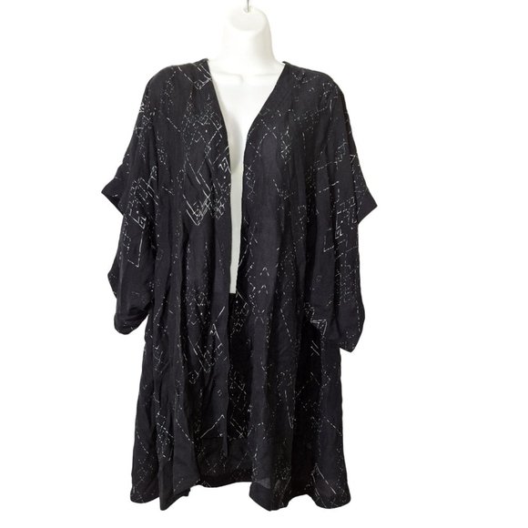 Eileen Fisher Tops - Eileen Fisher Black Geometric Kaftan open sz L/XL Witchy gothcore Silk top